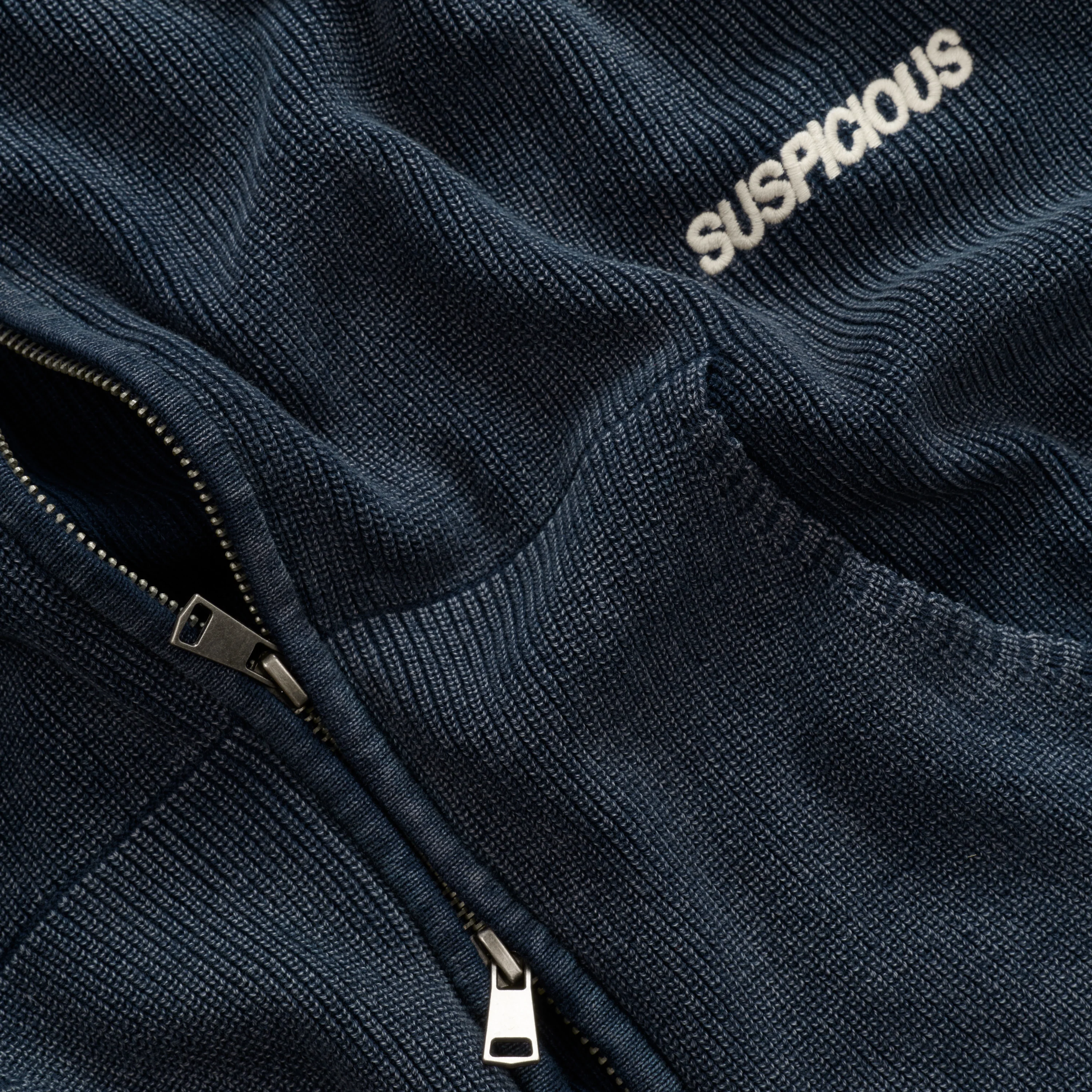 EoS / The Essentials Washed Zipped Knit - Nightfall - Image 5