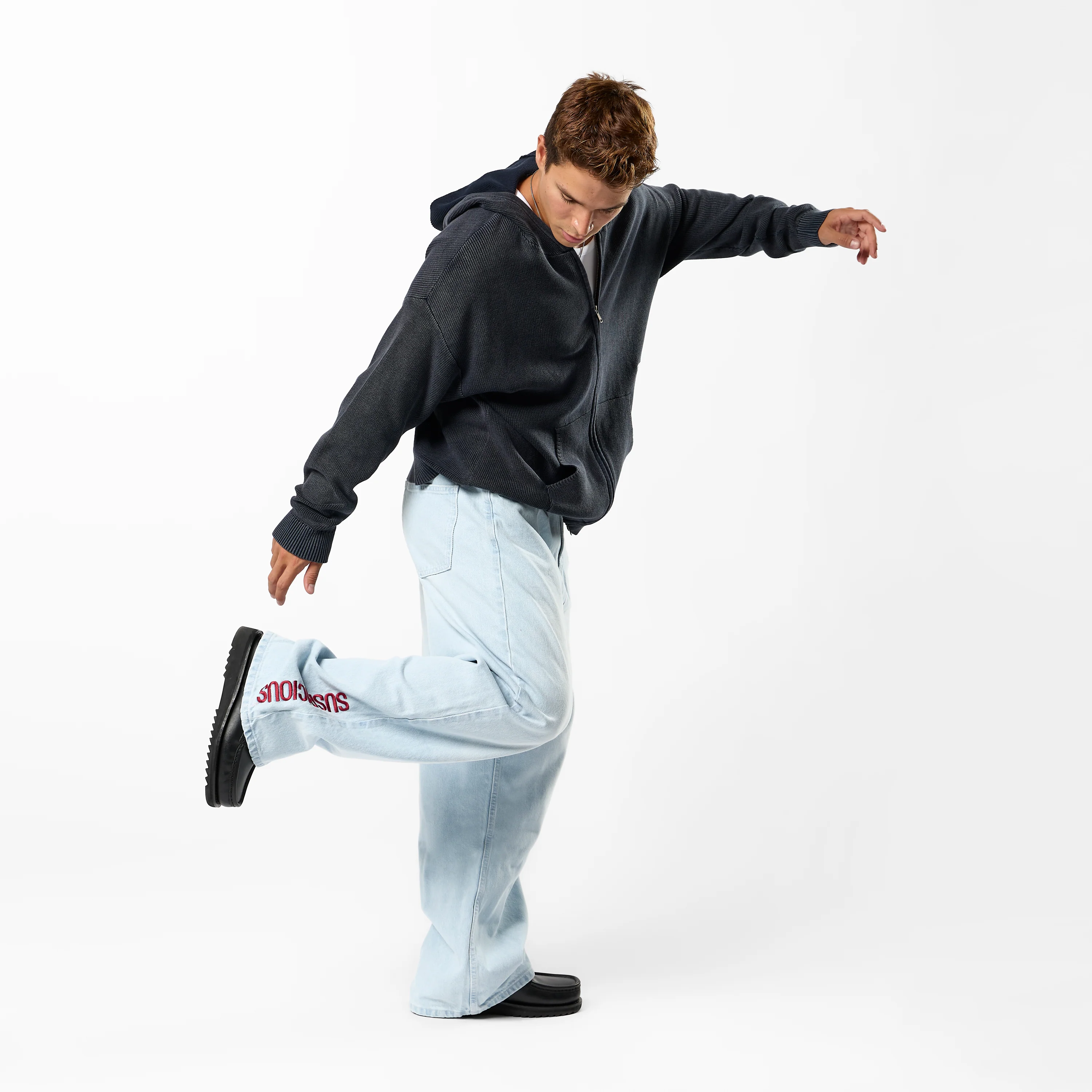 EoS / The Essentials Washed Zipped Knit - Nightfall - Image 7