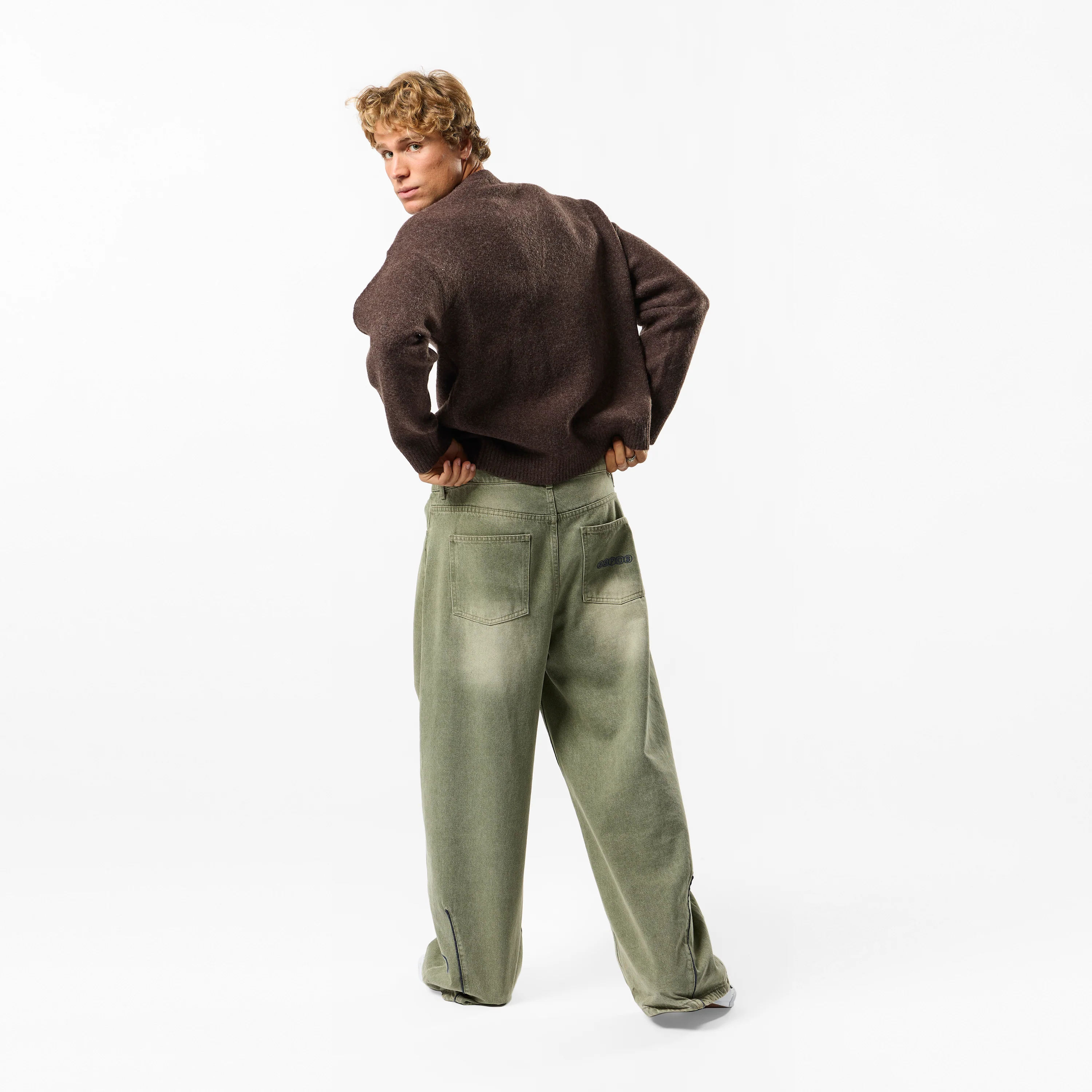 Winter1 / Core Knitted Sweat - Espresso - Image 4