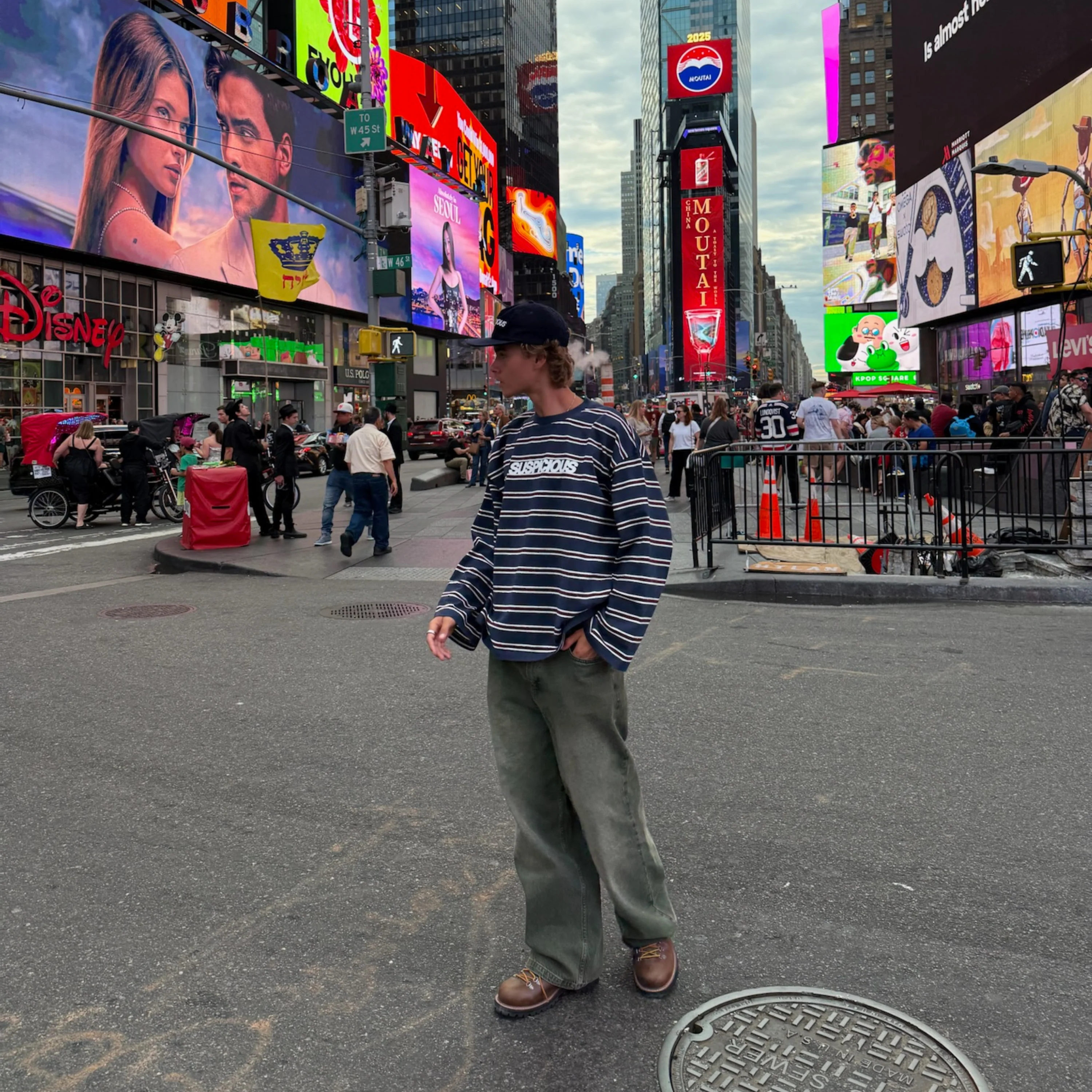 Winter1 / Striped Longsleeve - Navy & Red - Image 10